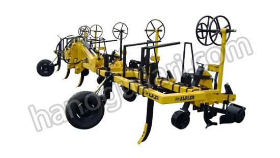 Under Ground Irigation Pipe Installer Machine 