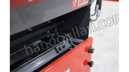 COG-S-M5-Tek Dingilli Sera Tip Katı Gübre Dağıtma Römorku